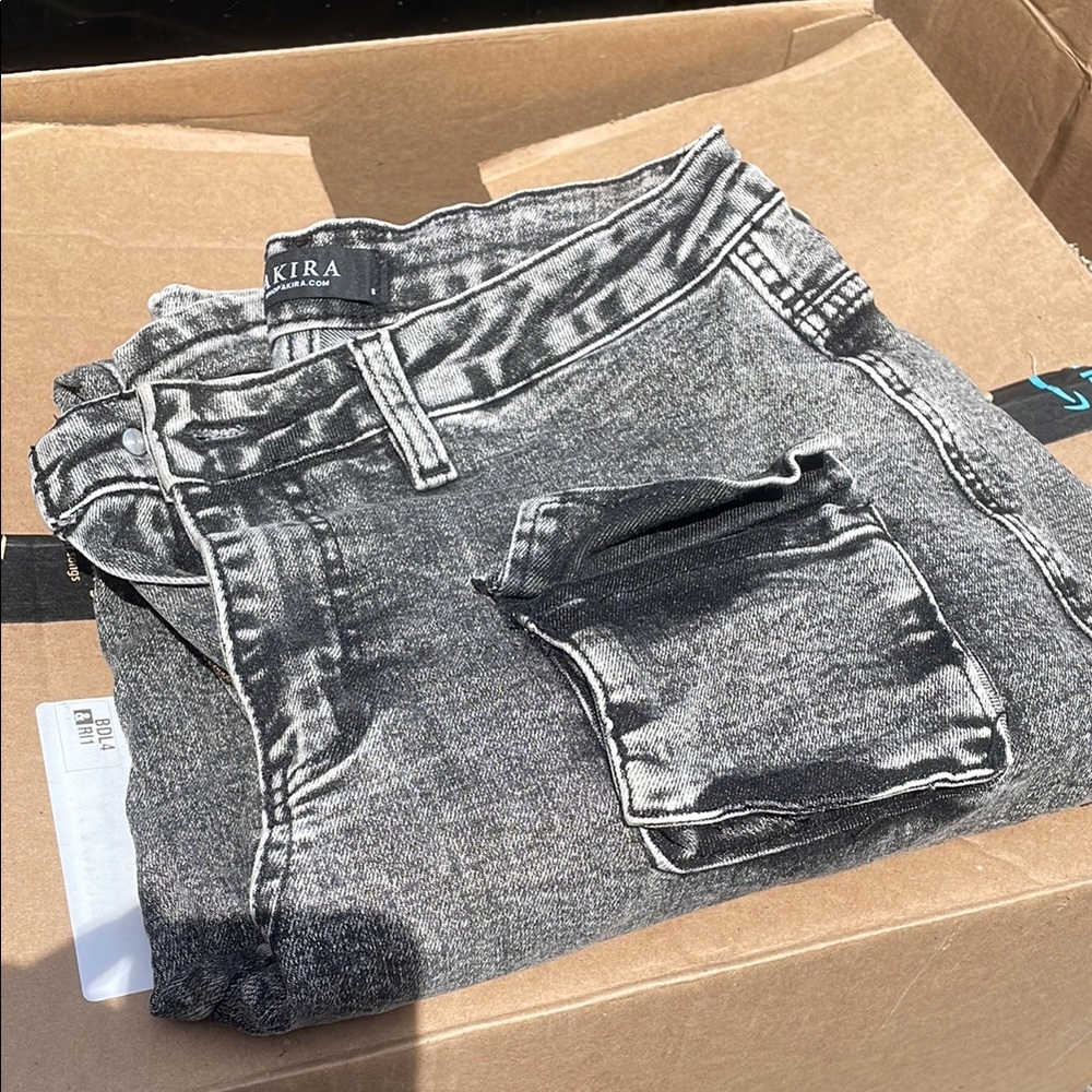 AKIRA Gray jeans